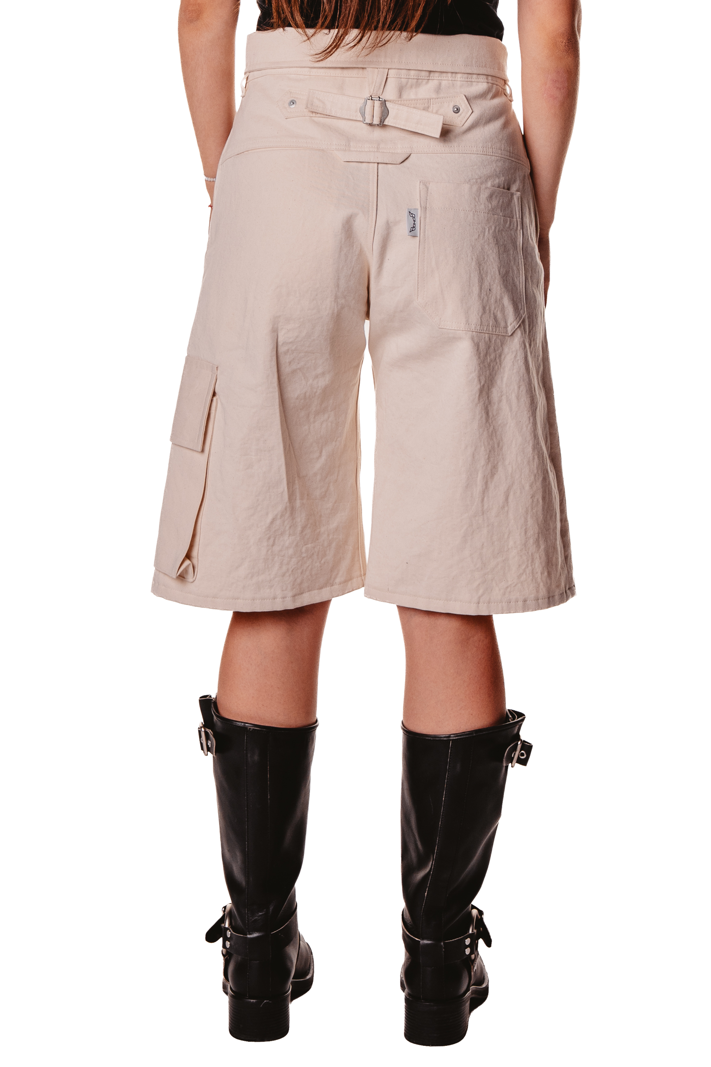 UNISEX COLLAR RAW SHORTS
