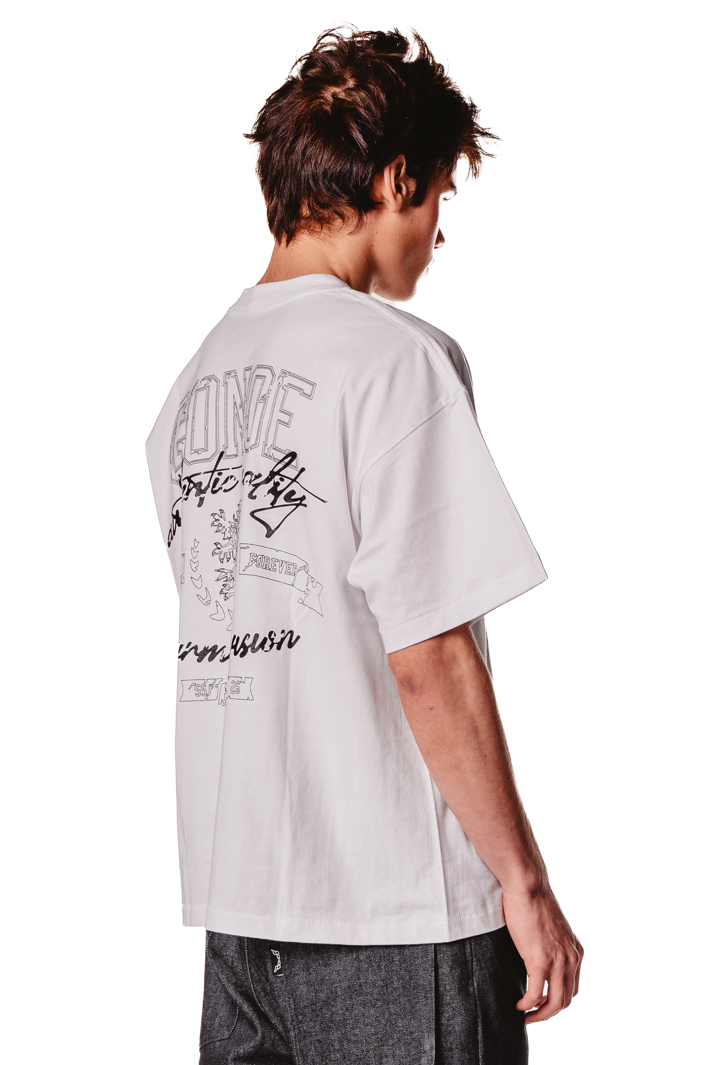 UNISEX OVERSIZED WHITE T-SHIRT